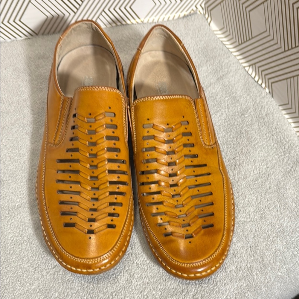Stacy Adams Men's Tan Slip-On Shoes men’s size 8.5